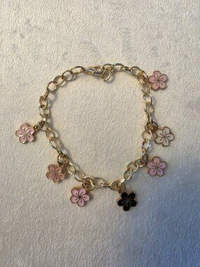 Little Floral Charm Gold Bracelet